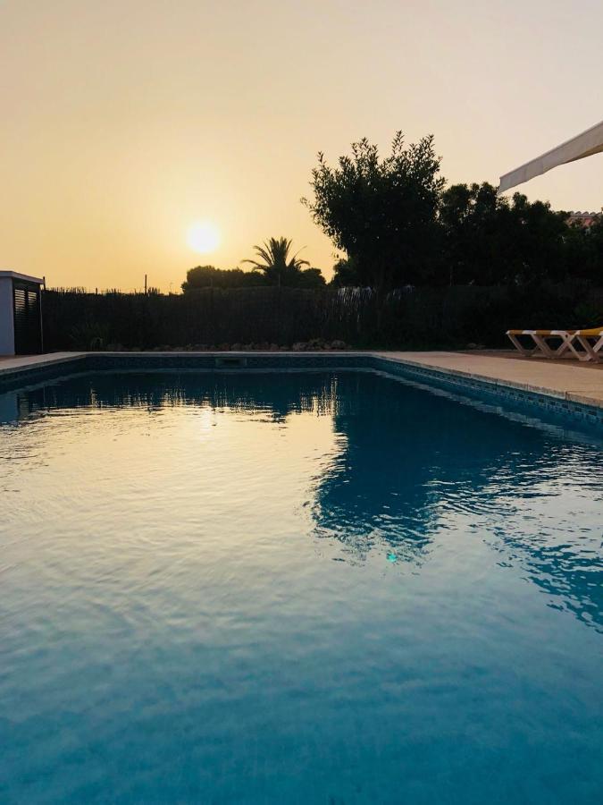 Dom wakacyjny Casa Con Piscina Compartida En Addaia *